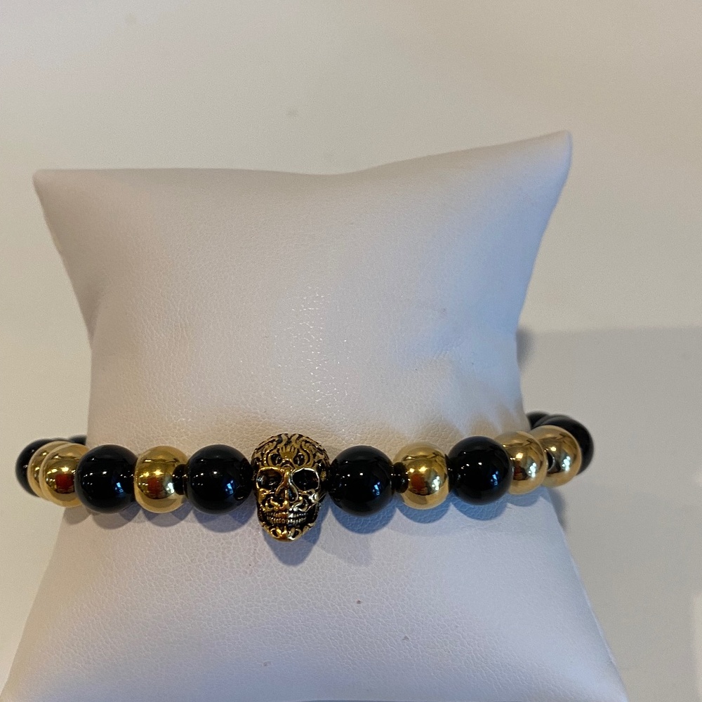 Men’s 8” streachy black onyx skull bracelet